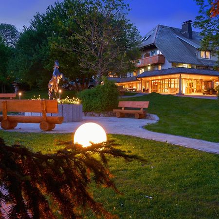 Hotel Schwarzwald-Resort Roessle ทอดท์โมส ภายนอก รูปภาพ
