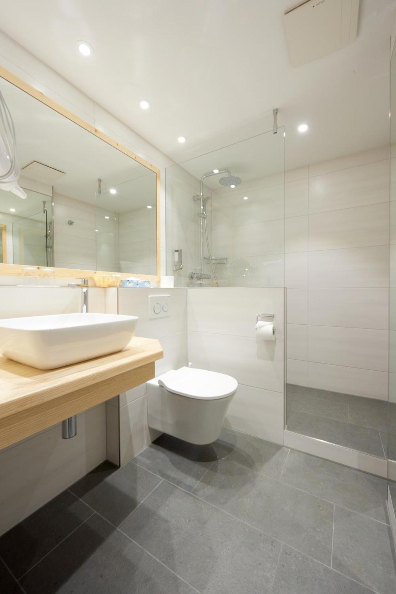 Hotel Schwarzwald-Resort Roessle ทอดท์โมส ภายนอก รูปภาพ