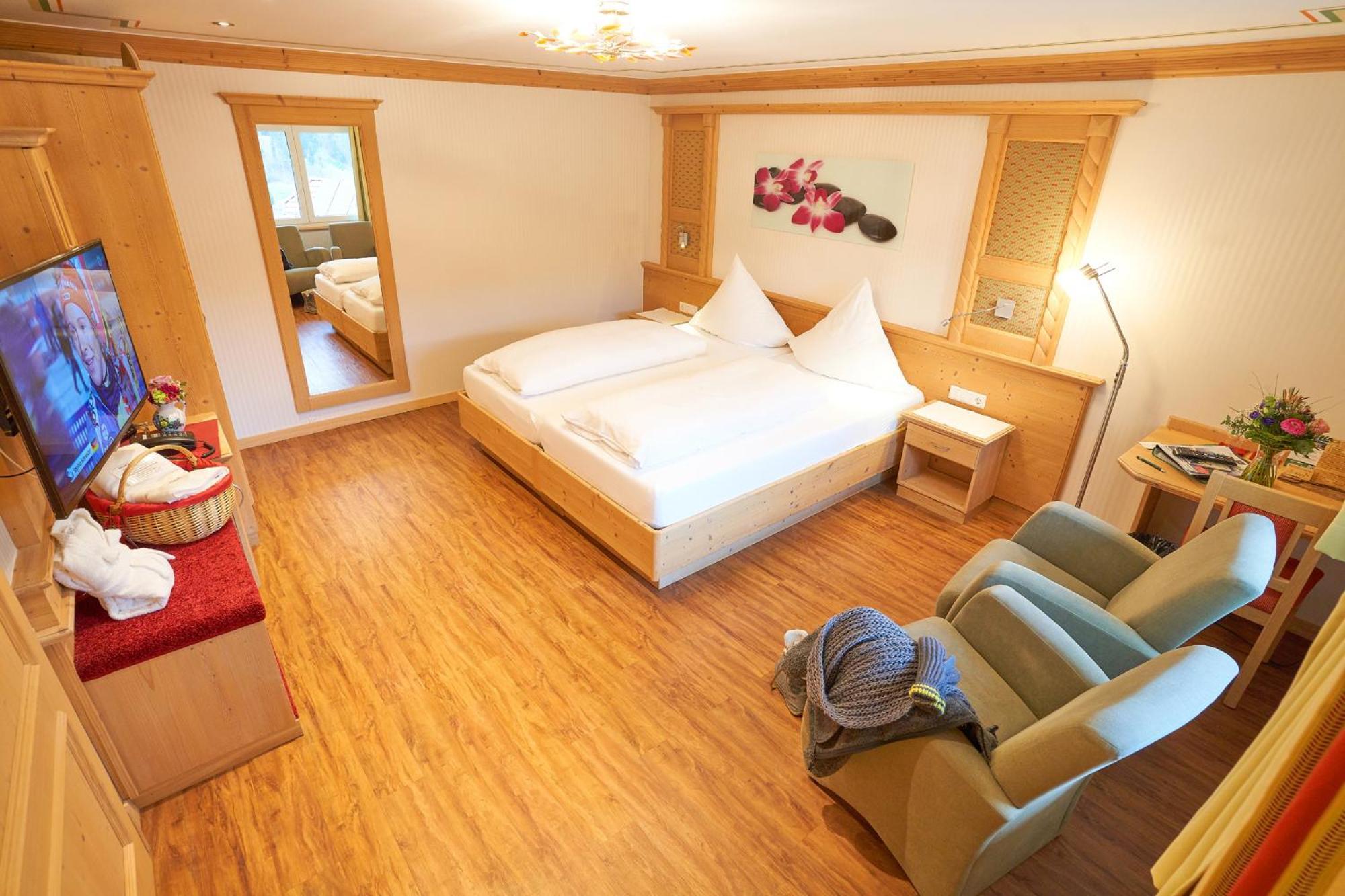 Hotel Schwarzwald-Resort Roessle ทอดท์โมส ภายนอก รูปภาพ