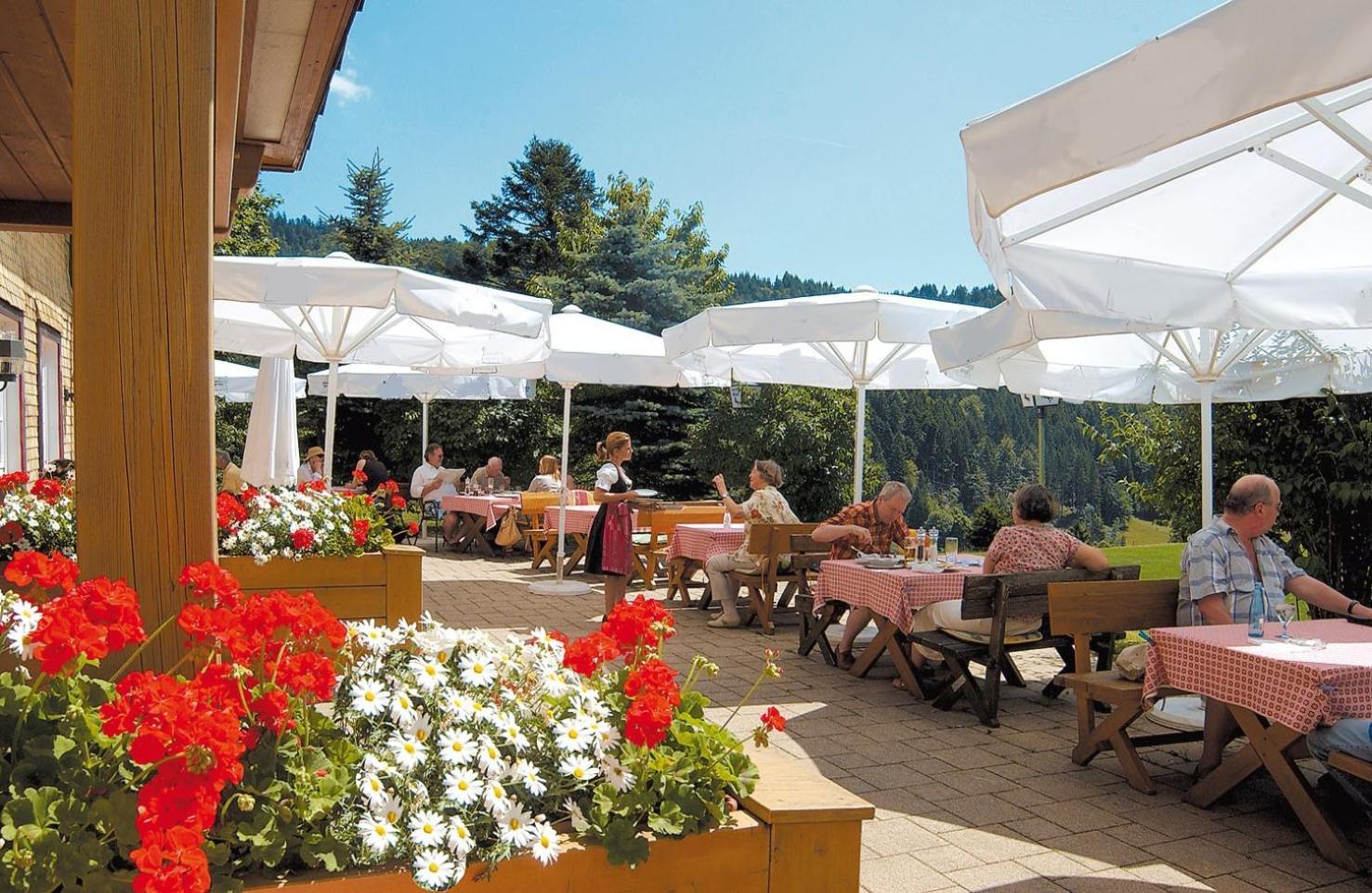 Hotel Schwarzwald-Resort Roessle ทอดท์โมส ภายนอก รูปภาพ