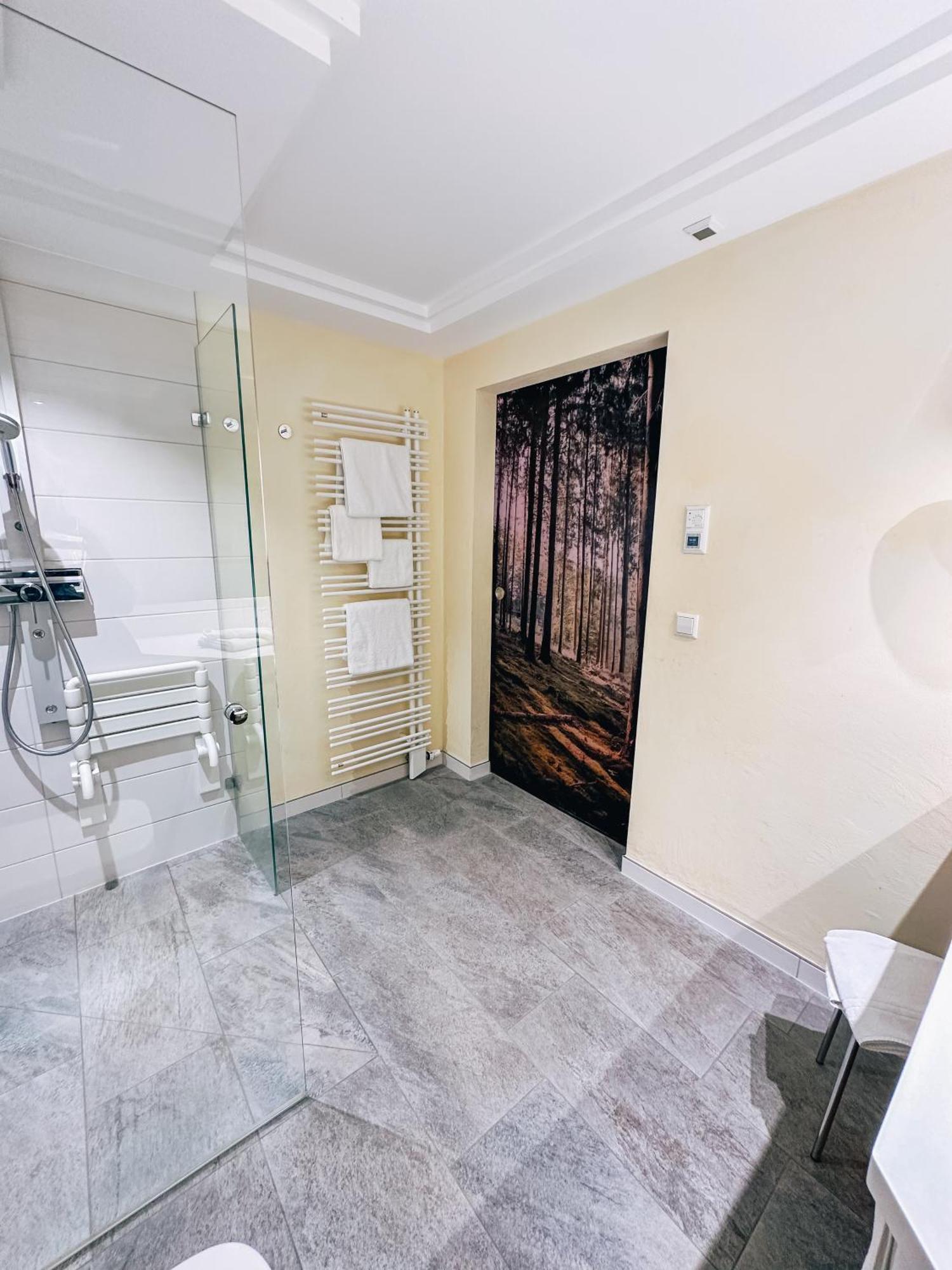 Hotel Schwarzwald-Resort Roessle ทอดท์โมส ภายนอก รูปภาพ